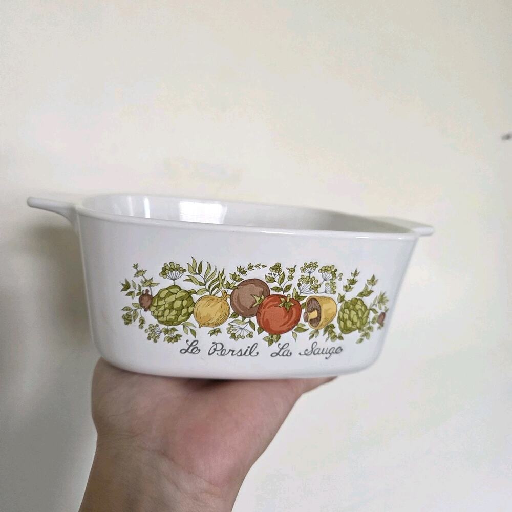 Vintage Corning Ware Spice Of Life 1.5 Quart Casserole Dish Retro Veggie Print